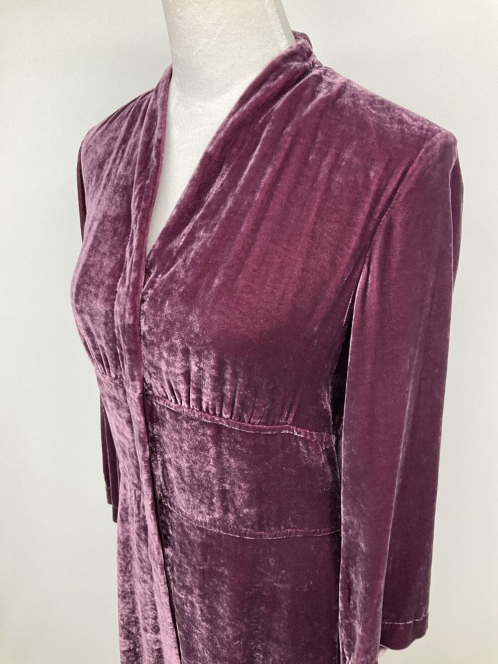 J Jill Crushed Velvet  Duster Dress size 4, Purple 10 hidden buttons - Picture 3 of 11